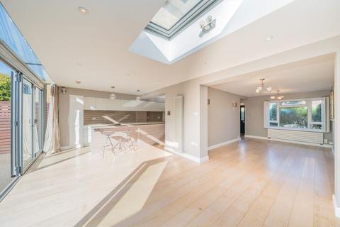 undefined, Grimwood Road, Twickenham TW1