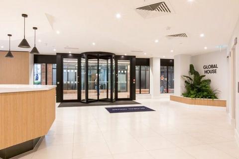 Office to rent, Ashley Ave Epsom KT18 5AD