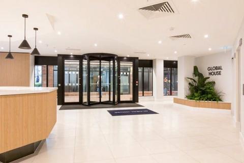 Office to rent, Ashley Ave Epsom KT18 5AD