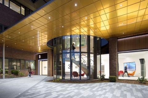 Office to rent, Hatters Ln Watford WD18 8YG