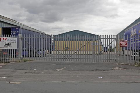 Warehouse to rent, Cross St Bilston WV14 8TT