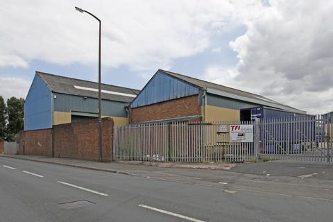 Warehouse to rent, Cross St Bilston WV14 8TT