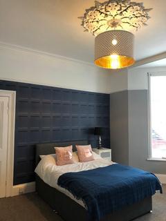 5 bedroom house share to rent, 27 Furzehill Road