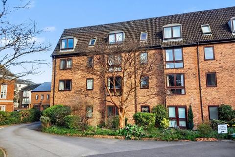 1 bedroom flat for sale, Winchester