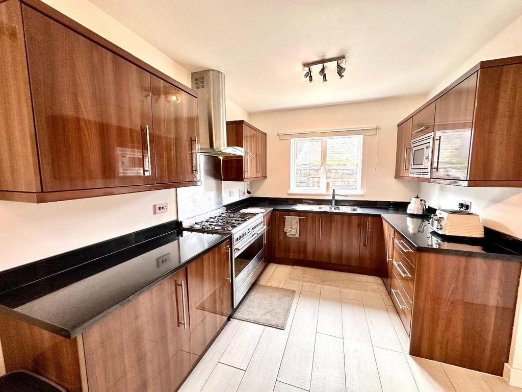 Dining kitchen