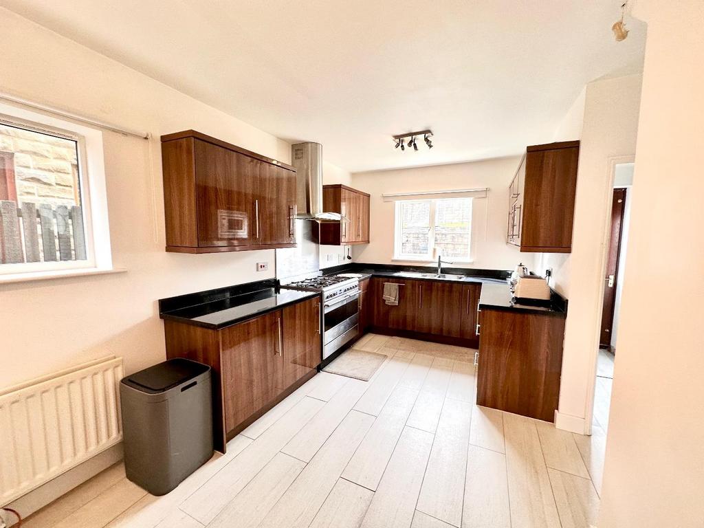 Dining kitchen