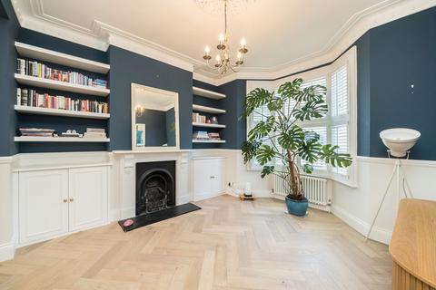 4 bedroom house for sale, Eccles Road, London SW11