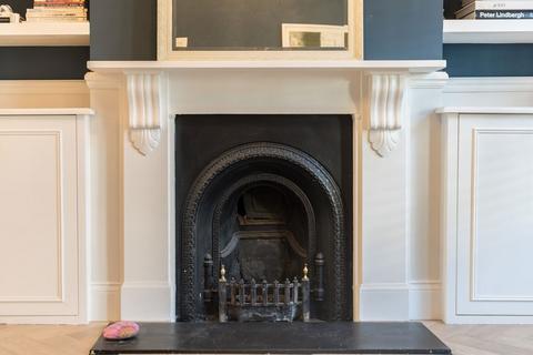4 bedroom house for sale, Eccles Road, London SW11