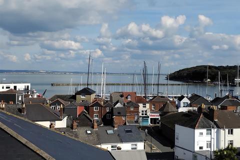 Medina Gardens, Cowes PO31