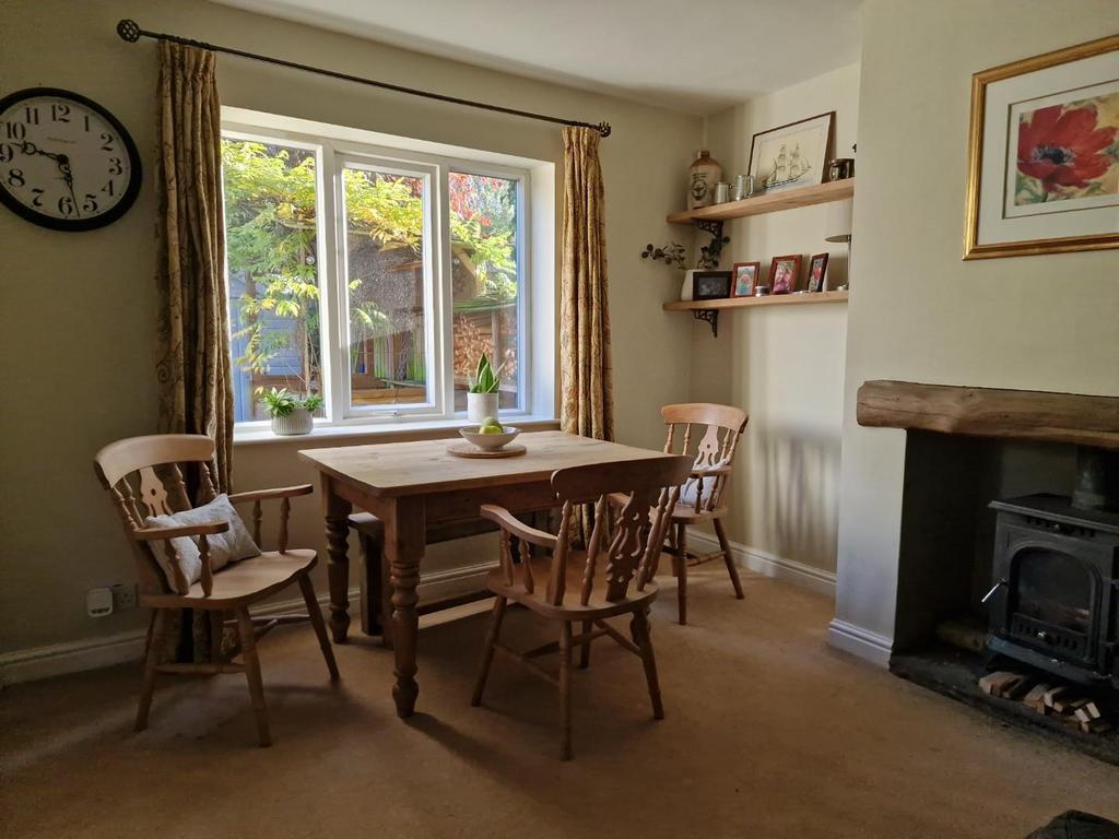 Dining area.jpg
