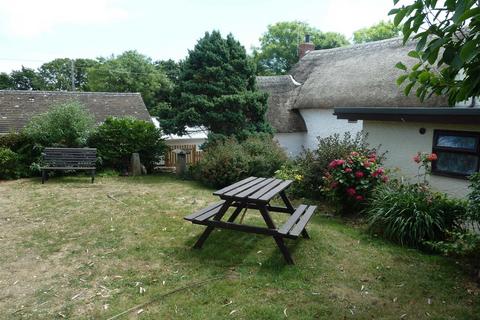 3 bedroom terraced house to rent, Trewithian