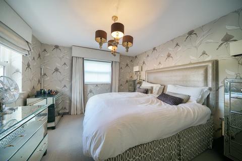 undefined, Berkhamsted HP4