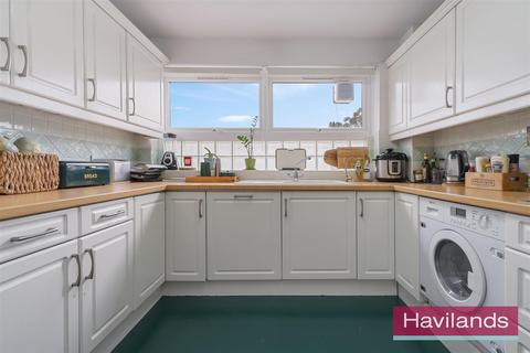 3 bedroom flat for sale, Church Hill, Winchmore Hill