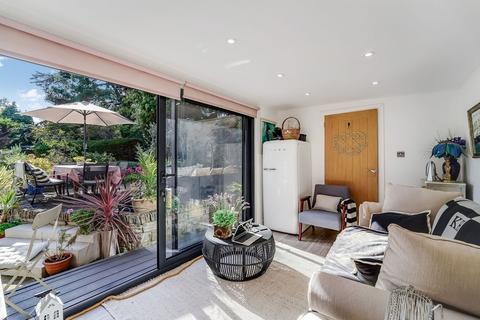 undefined, Oatlands Avenue, Weybridge, KT13