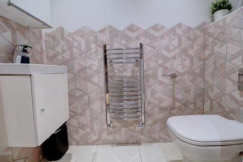 3 bedroom semi-detached house to rent, Hillview Gardens, Buckinghamshire HP13