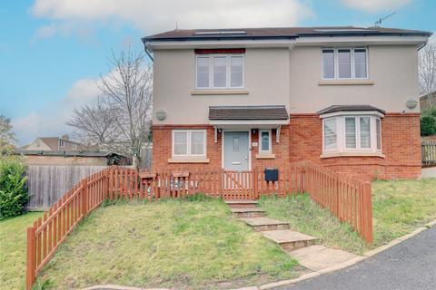3 bedroom semi-detached house to rent, Hillview Gardens, Buckinghamshire HP13