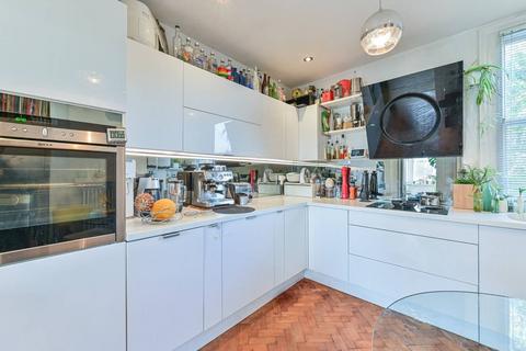 3 bedroom maisonette for sale, Soames Street, Peckham, London, SE15