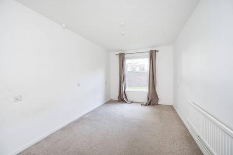 Rectory Square, Stepney, London, E1