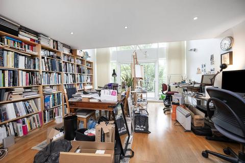 2 bedroom maisonette for sale, Victoria Wharf, Palmers Road, Bethnal Green, London, E2