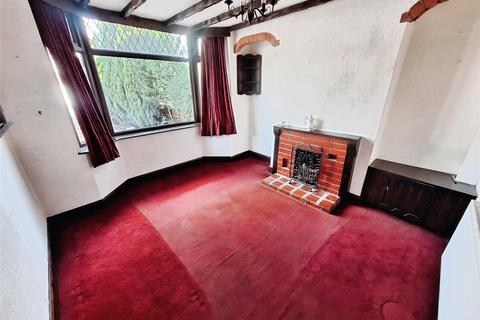 3 bedroom semi-detached house for sale, Shanklin Drive, Warwickshire CV10