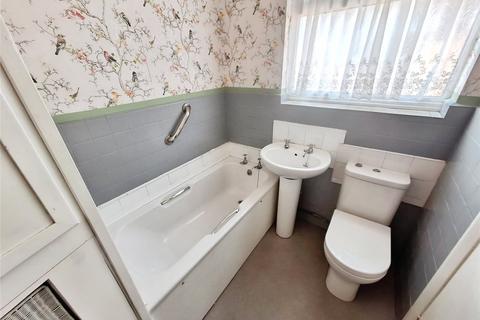 3 bedroom semi-detached house for sale, Shanklin Drive, Warwickshire CV10