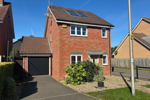 3 bedroom detached house for sale, Saxon Gate, Burghfield, Reading, Berkshire, RG30