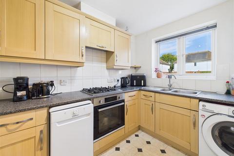 4 bedroom terraced house for sale, Chandlers Close, West Molesey