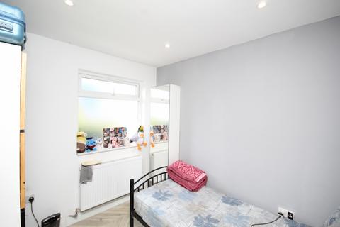 2 bedroom maisonette to rent, Harley Close, Wembley, Middlesex, HA0