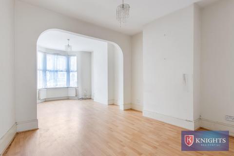 3 bedroom house for sale, Henley Road, London, N18