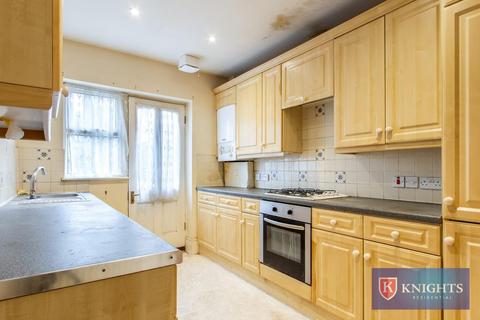 3 bedroom house for sale, Henley Road, London, N18