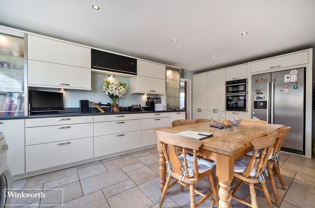 Kitchen/Breakfast Rm