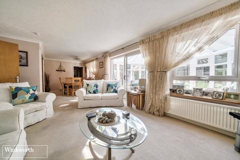 undefined, Wallis Road, Basingstoke, Hampshire, RG21