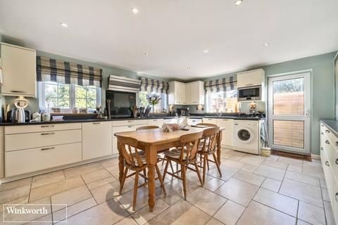 undefined, Wallis Road, Basingstoke, Hampshire, RG21