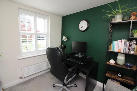 4 bedroom detached house for sale, Spruce Meadow, Stotfold, Hitchin, SG5