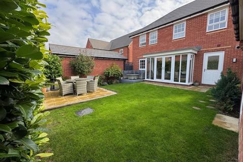4 bedroom detached house for sale, Spruce Meadow, Stotfold, Hitchin, SG5