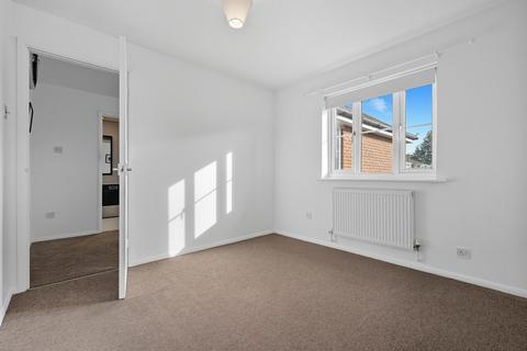 2 bedroom maisonette for sale, The Limes, Market Place, Abridge, RM4