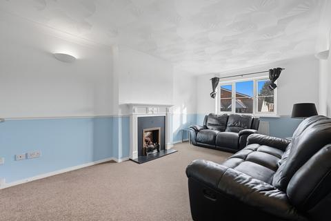 2 bedroom maisonette for sale, The Limes, Market Place, Abridge, RM4