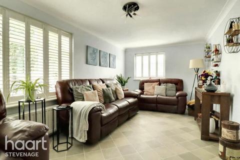 undefined, Coppice Mead, Hitchin