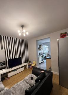 2 bedroom apartment to rent, Dersingham Avenue, LONDON E12