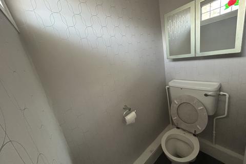 3 bedroom terraced house to rent, Wivenhoe Road, BARKING IG11