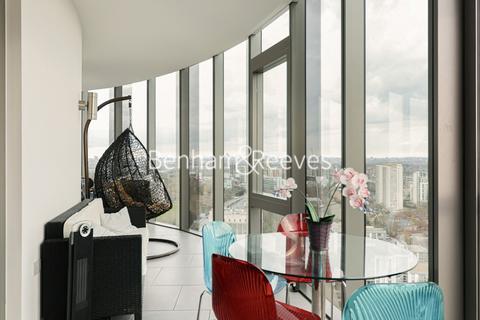 undefined, Kew Eye, Brentford TW8