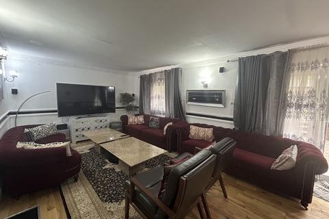 3 Bentley Way, Woodford Green, IG8 0SE