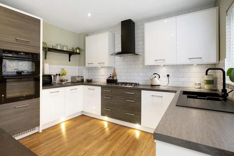3 bedroom semi-detached house for sale, Kestrel Way, Dawlish EX7