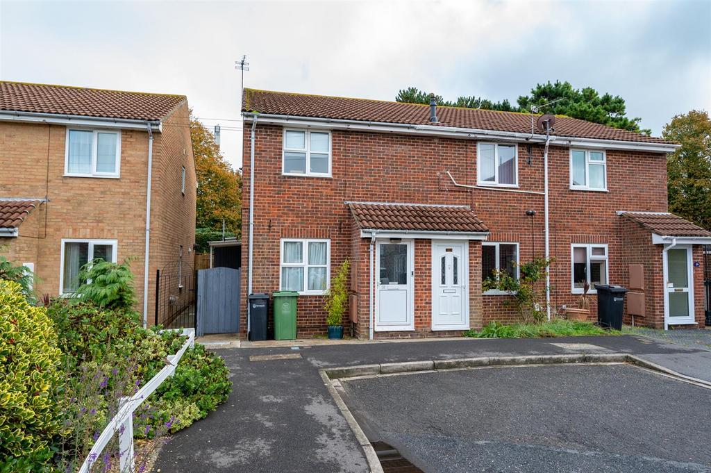 31 Cockleshell Gardens223.jpg