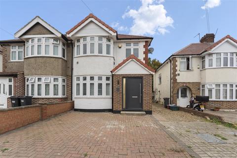6 Willow Gardens, Hounslow, TW3 4JS