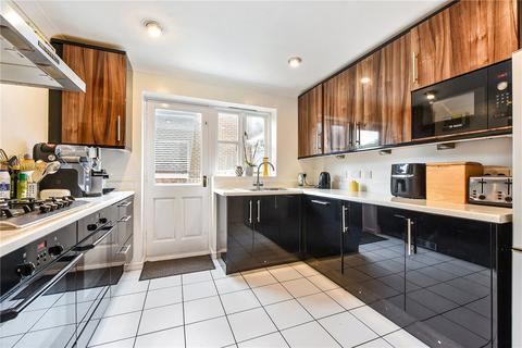 4 Nightingale Close, Winchester, SO22 5QA