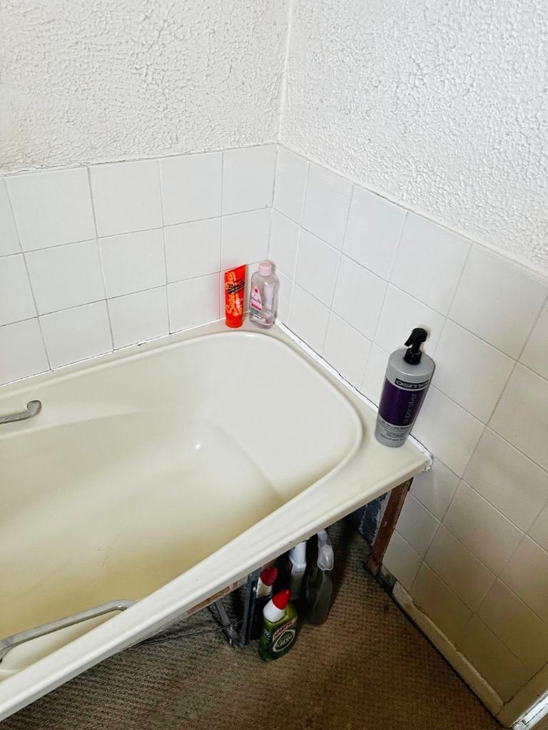 Pbox-bathroom-344334.jpeg