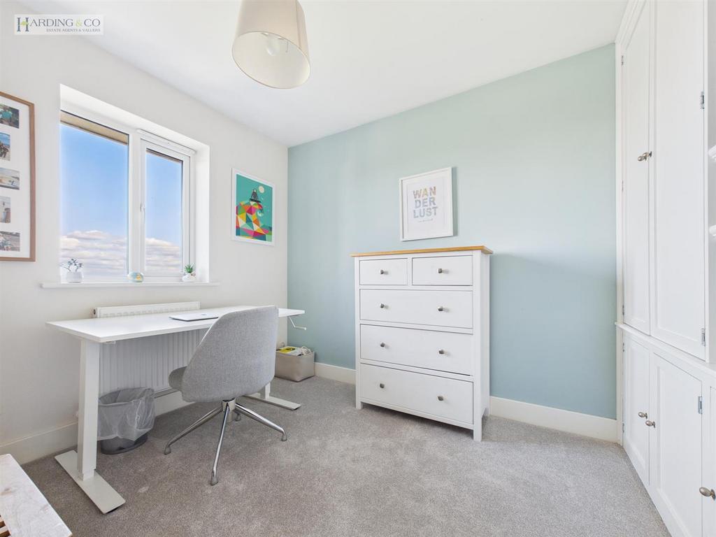 Bedroom 4.jpg