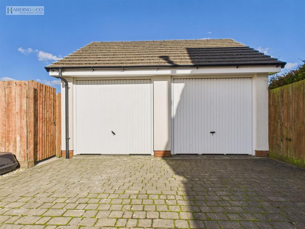 Garage.jpg