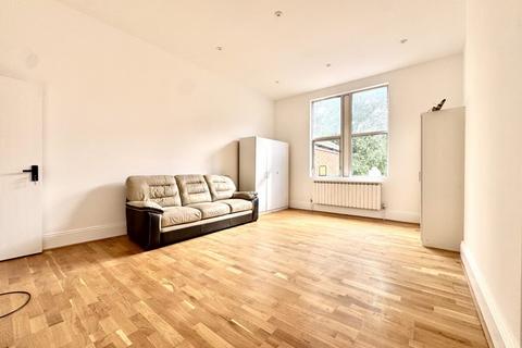 3 bedroom flat to rent, Anson Road, Willesden Green, London NW2